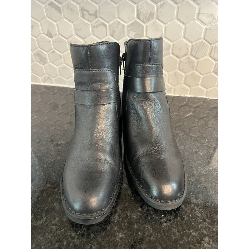 BORN Women's Size 8 M Black Leather Upper High Ankle Zipper Boots Moto Boots - Picture 3 of 10
